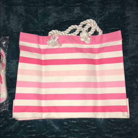 NWT Victoria’s Secret Beach Bundle Tote & M Flops - Picture 6 of 6